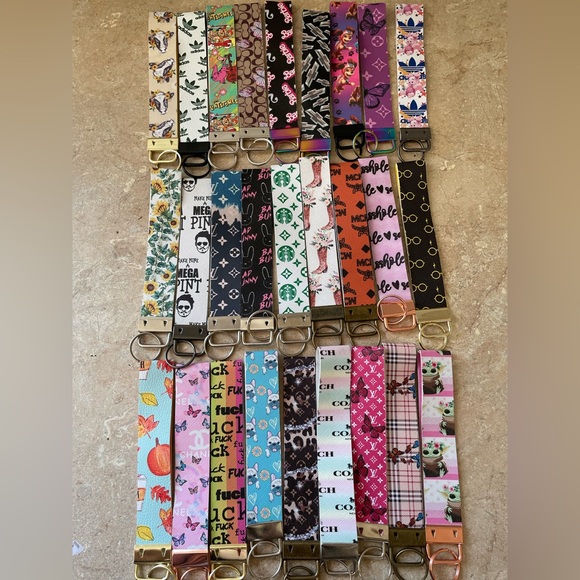 Keychain/ wristlet - Picture 3 of 5